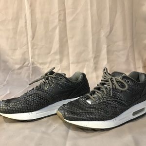 NIKE AIR MAX 1 REPTILE METALLIC PEWTER SNEAKERS SHOES 454746-015 WOMENS 10